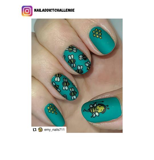 bee nail polish design