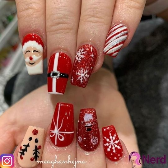 37 Sparkly Christmas Nail Art Designs Of 2023