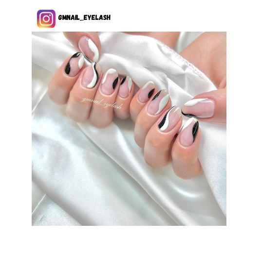 minimalist line nail polish design