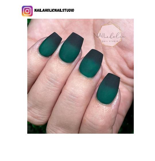 dark olive green ombre nails