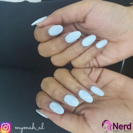 round light blue nails