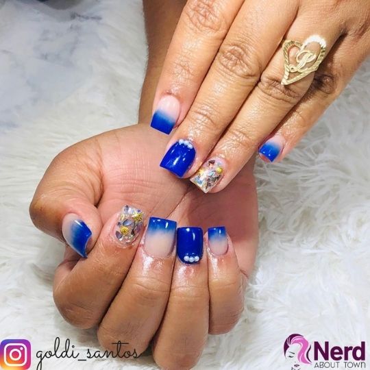 royal blue ombre nail inspiration