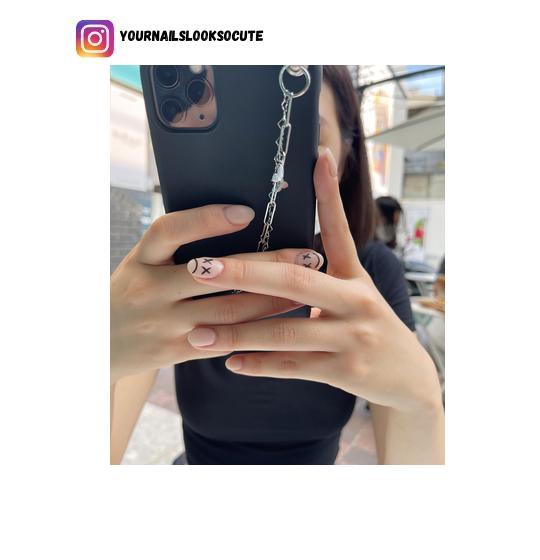 korean minimalist nail art