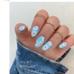 50+ Daisy Nail Ideas and Designs for 2022