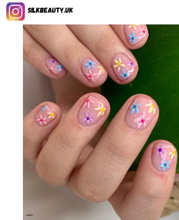 daisy nail design