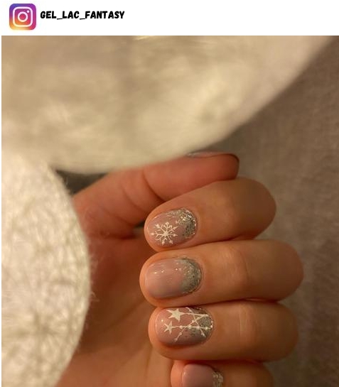 snowflake nail design