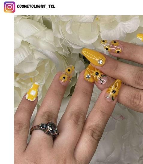 sunflower nail designs