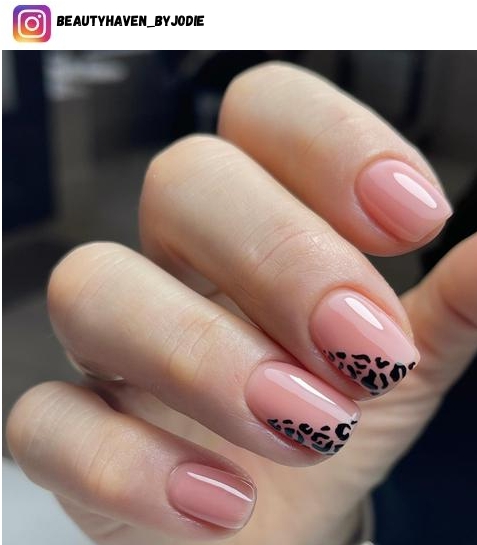 animal print nail art