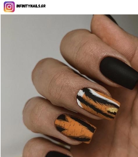 animal print nail polish design
