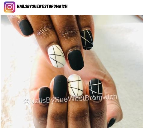 black matte nails