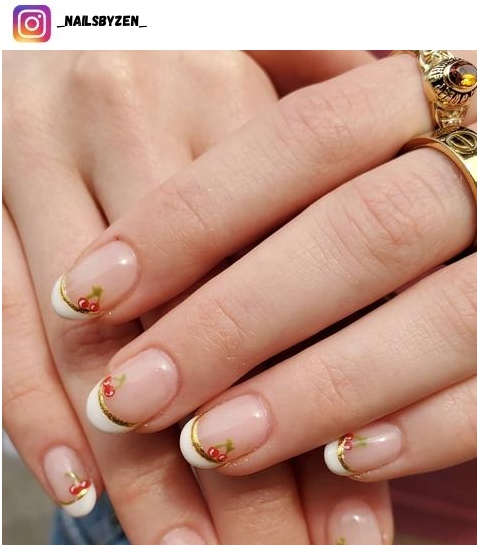 gold french tip nail art