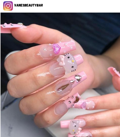 hello kitty nails