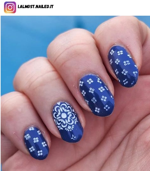  polka dot nail designs