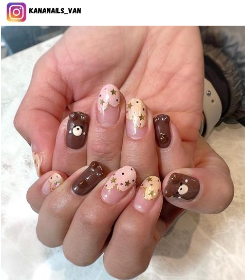 teddy bear nail design