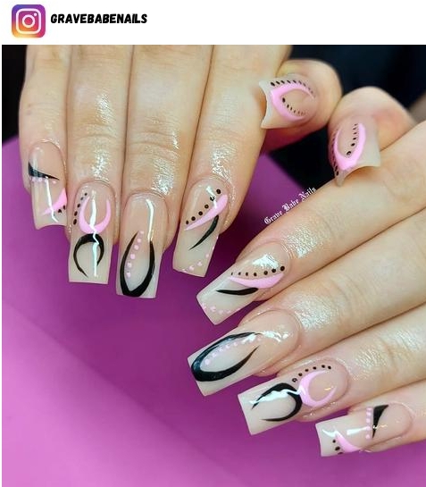 E-Girl nails