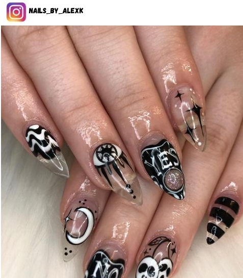 skull nail art