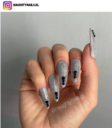 black and silver nail polish design