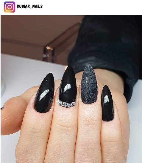 black and diamond nail art