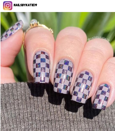 checkered nail design