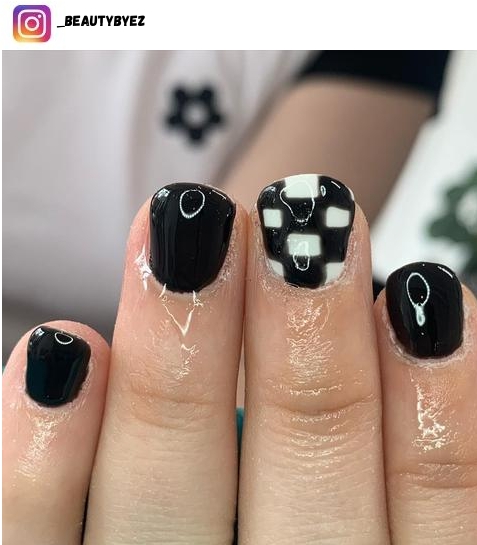 checkered nail designs