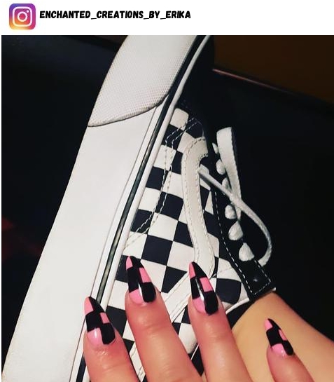 checkered nail art