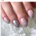 silver ombre nail art