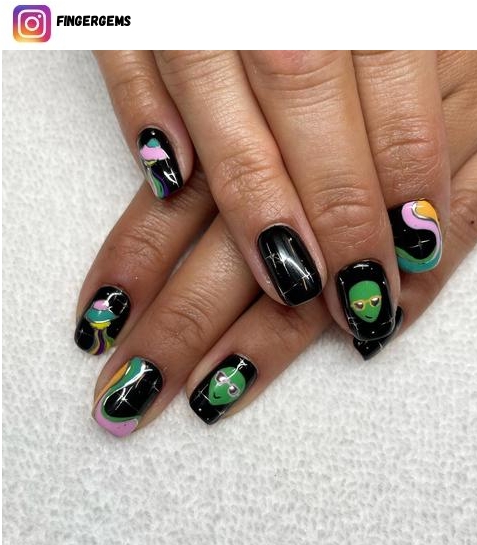 alien nail design