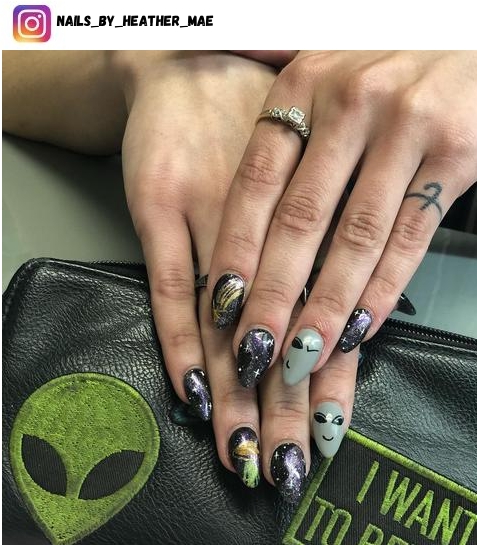 alien nail design