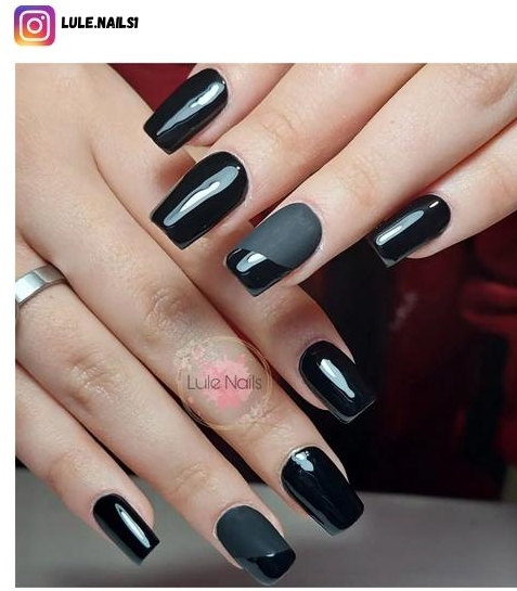 black accent nails
