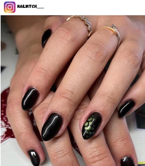 black accent nail art