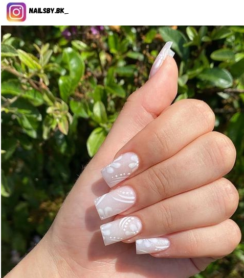 Milk Bath' Nails Are The Latest Dreamy, Minimalist Manicure Trend You'll  Want To Try