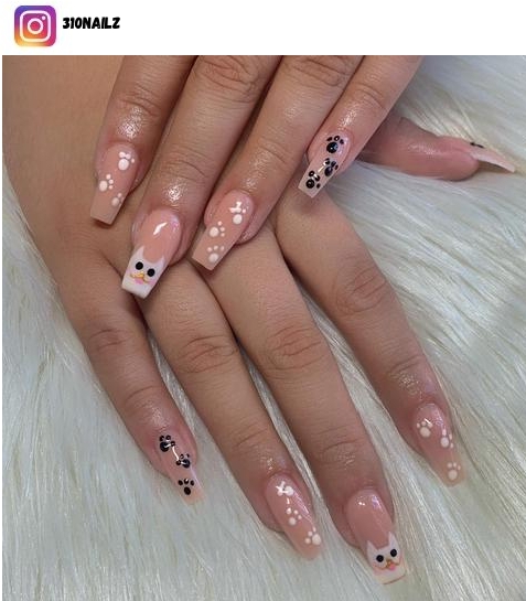 paw print nail art