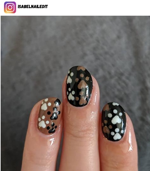 paw print nail art