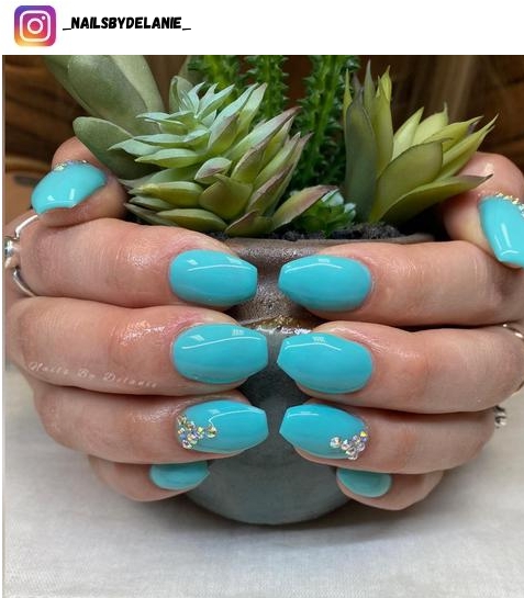 tiffany blue nail polish design