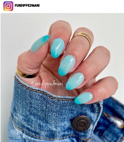 tiffany blue nails