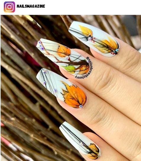 fall leaf nail design