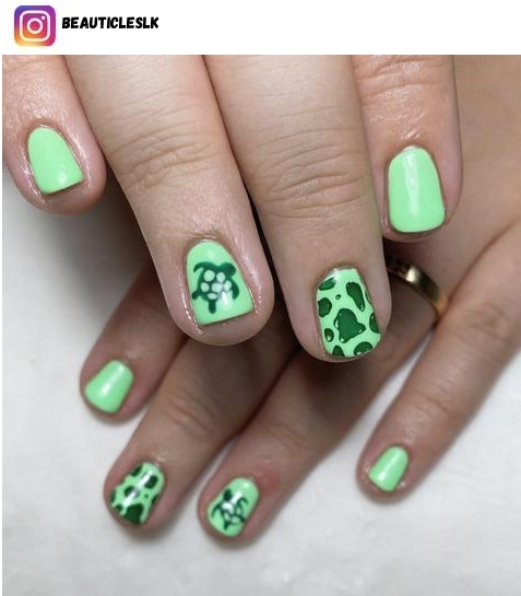 turtle nail design