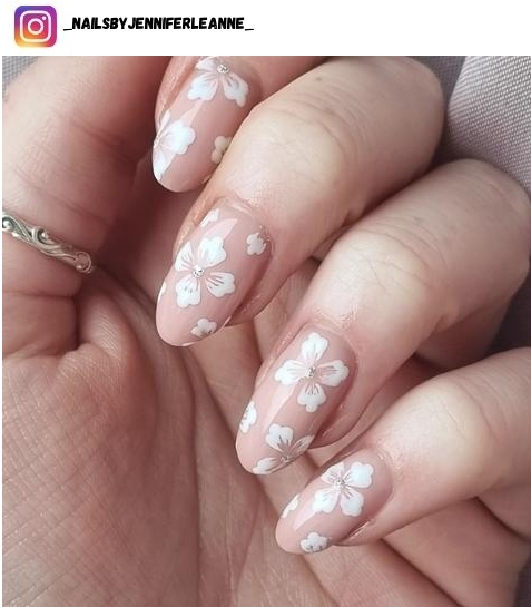 white flower nail art