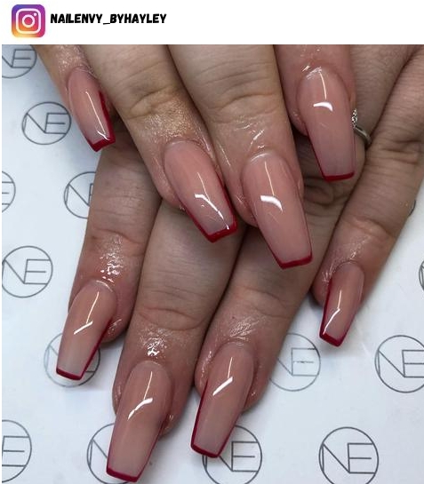 outlined coffin nails