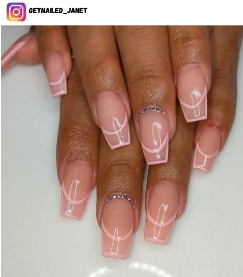 outlined coffin nail polish design