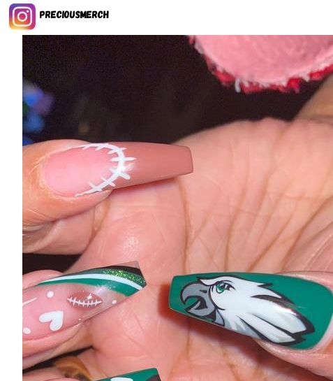 Philadelphia Eagles nail design