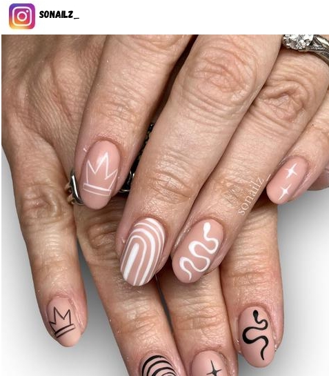 crown nail designs