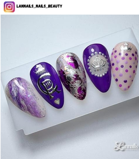 crown nail art