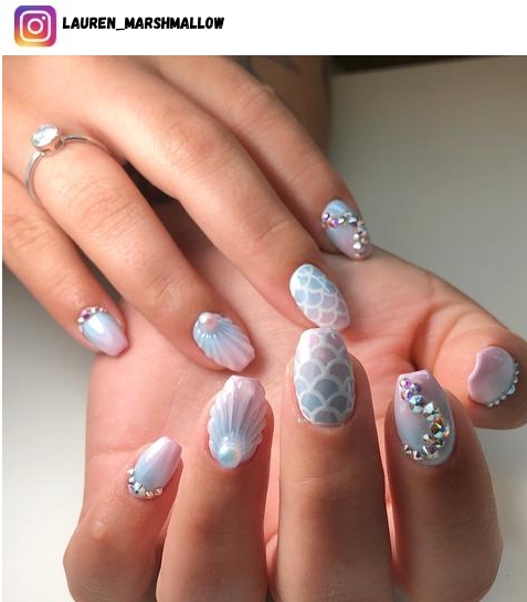 seashell nail design