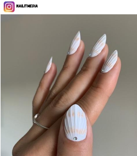 seashell nail art