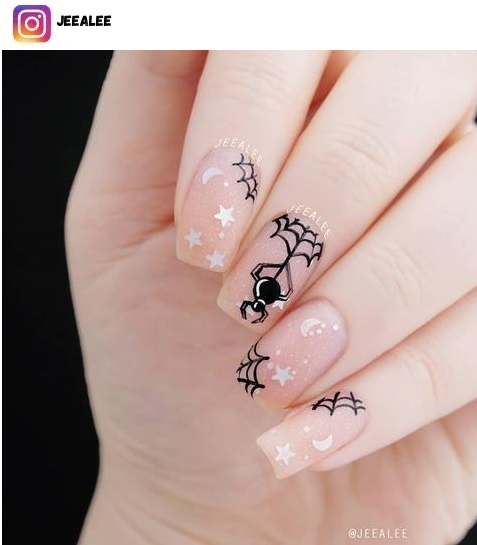 spider gel nail art