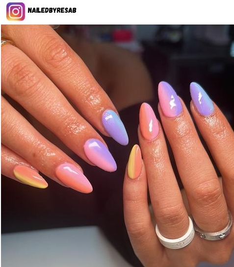 vertical ombre nails